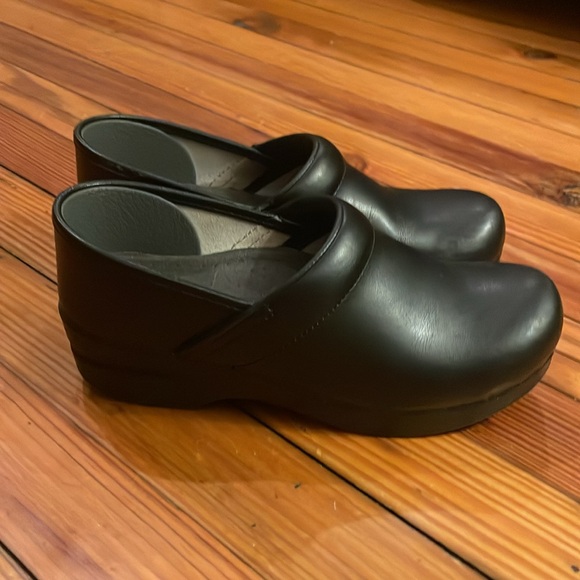 The Professional Dansko Clog - Picture 4 of 13